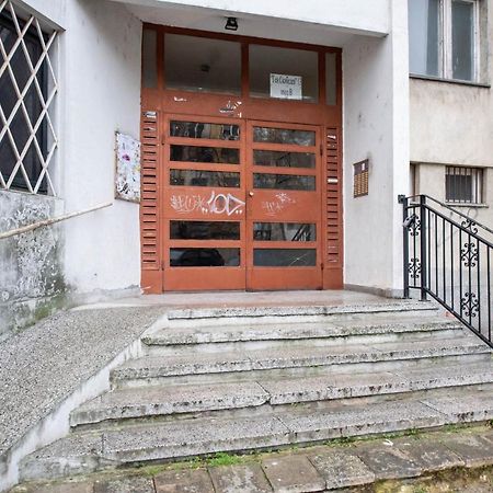 Private Studio In The Centre Варна Экстерьер фото