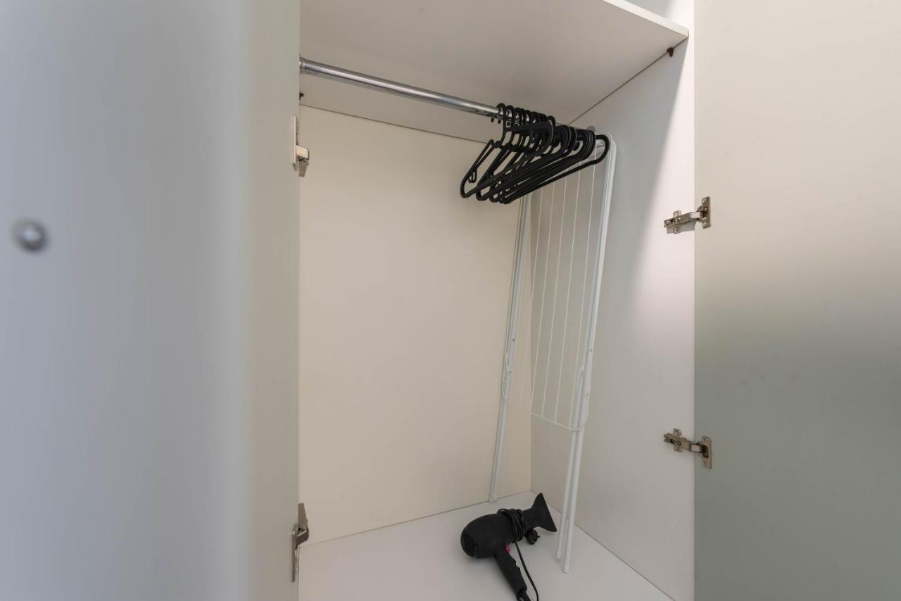 Private Studio In The Centre Варна Экстерьер фото