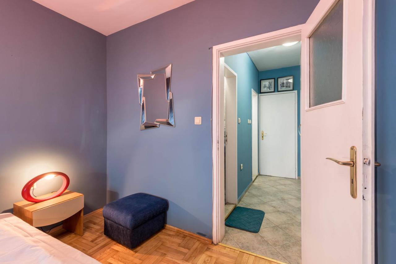 Private Studio In The Centre Варна Экстерьер фото