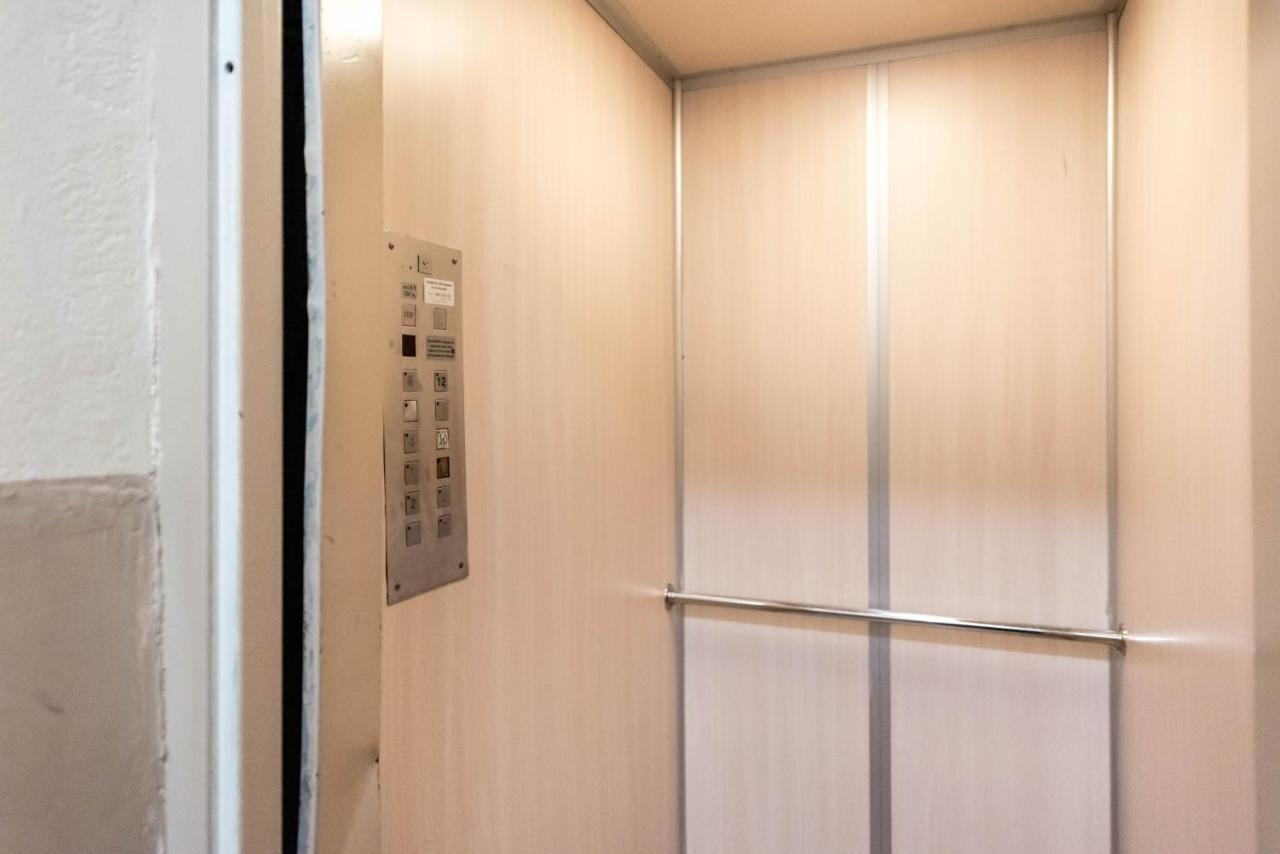 Private Studio In The Centre Варна Экстерьер фото