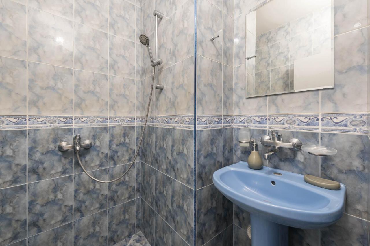 Private Studio In The Centre Варна Экстерьер фото