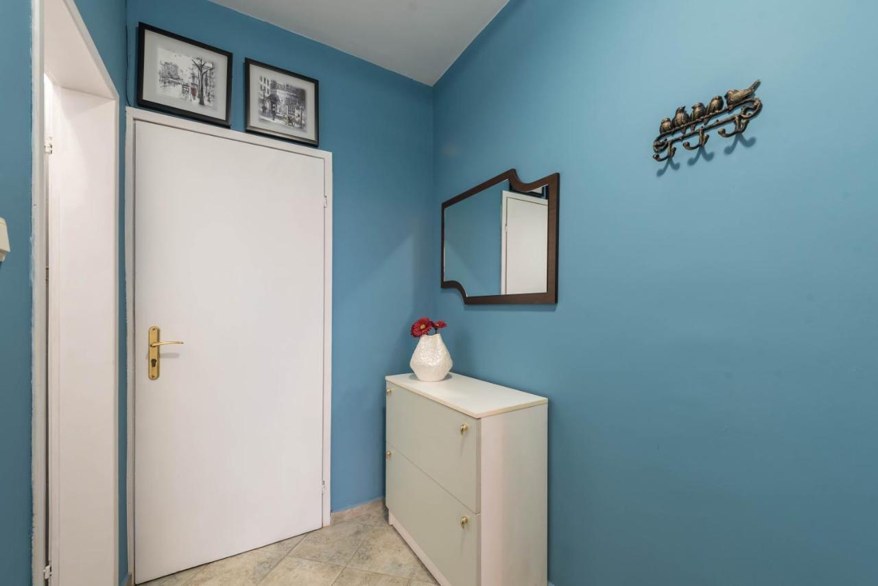 Private Studio In The Centre Варна Экстерьер фото